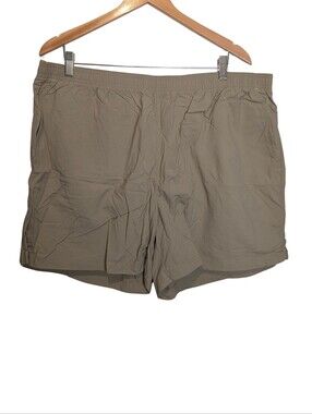 Columbia Lightweight Nylon Blend Elastic Waist Shorts.With Pockets. 2XL